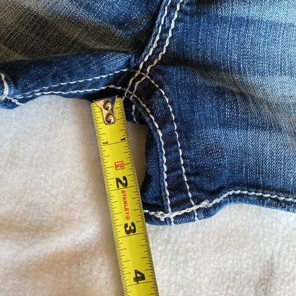 BKE Culture size 28 Jean shorts. Like new - Picture 10 of 10